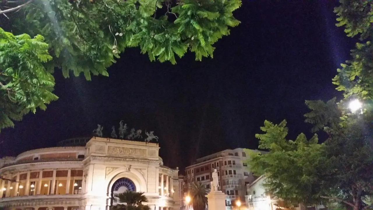 B&B La Fenice Palerme 0*,